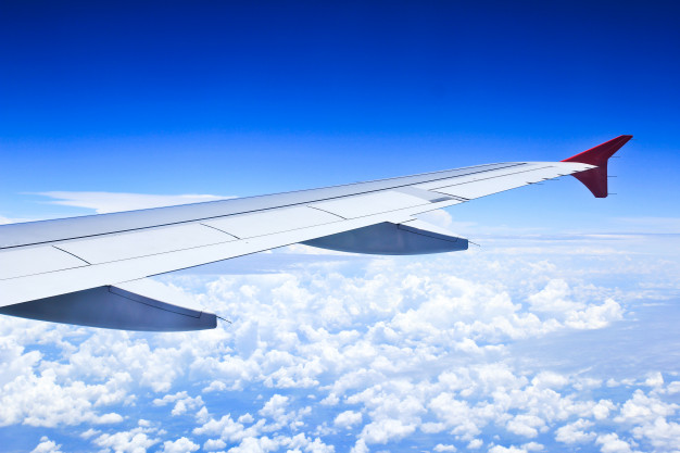 Starptautisko lidojumu pasažieru kopskaits līdz septembrim var sarukt par 1,2 miljardiem